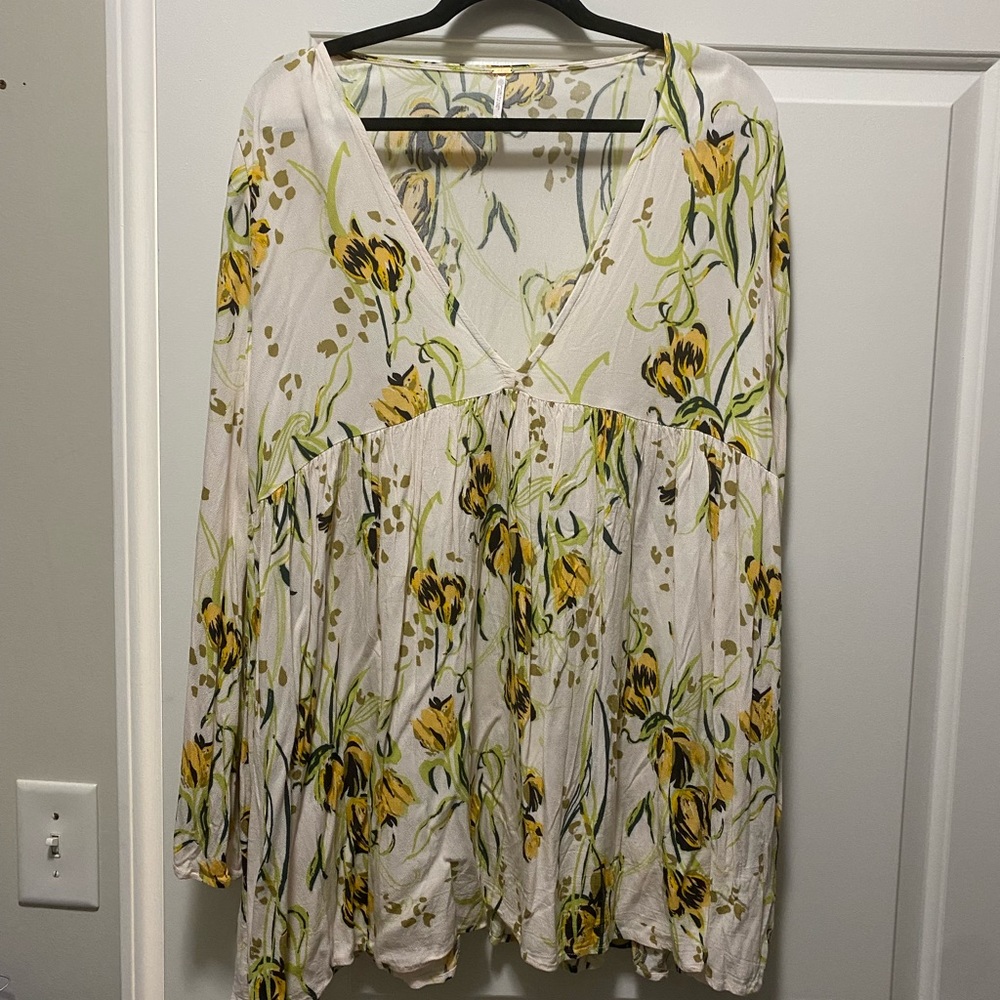 Free People Bella cream yellow flower tunic💛🤍